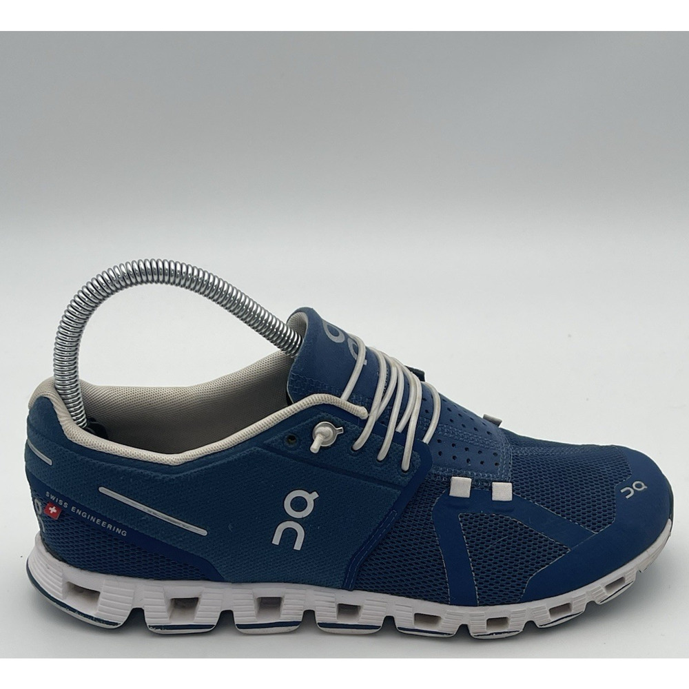 On Cloud 5 Swiss Engineering Women's Size 8 Running Shoes Blue Sneakers